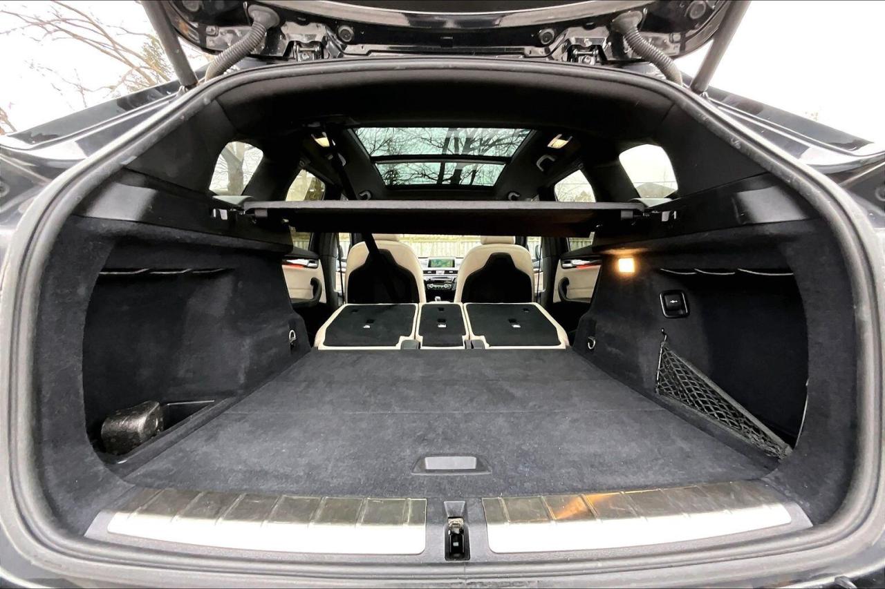 2017 BMW X1 28i |Prem Enhanced |Heated Leather |Panoroof | AWD Photo