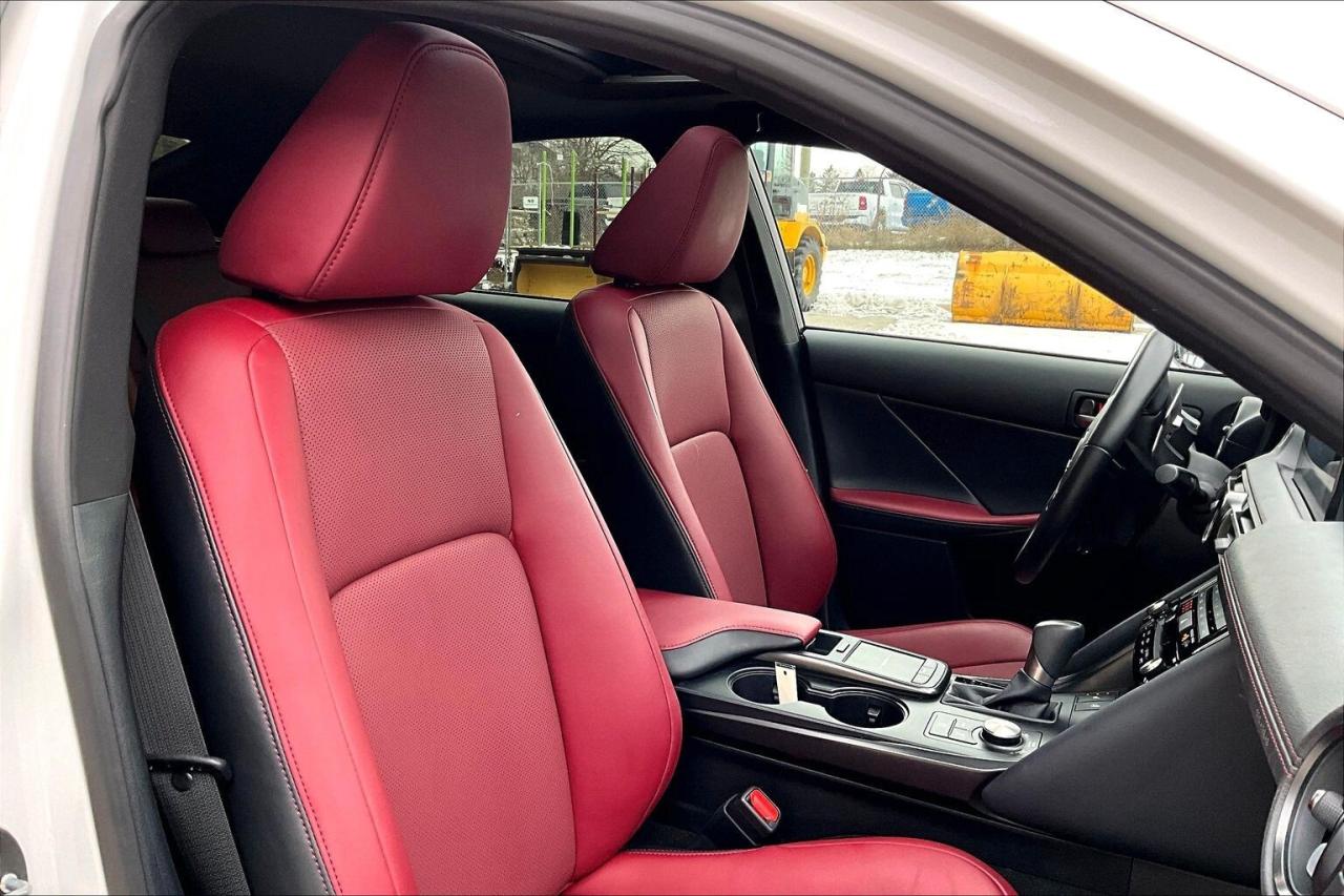 2024 Lexus IS IS300 F Sport Design AWD Photo