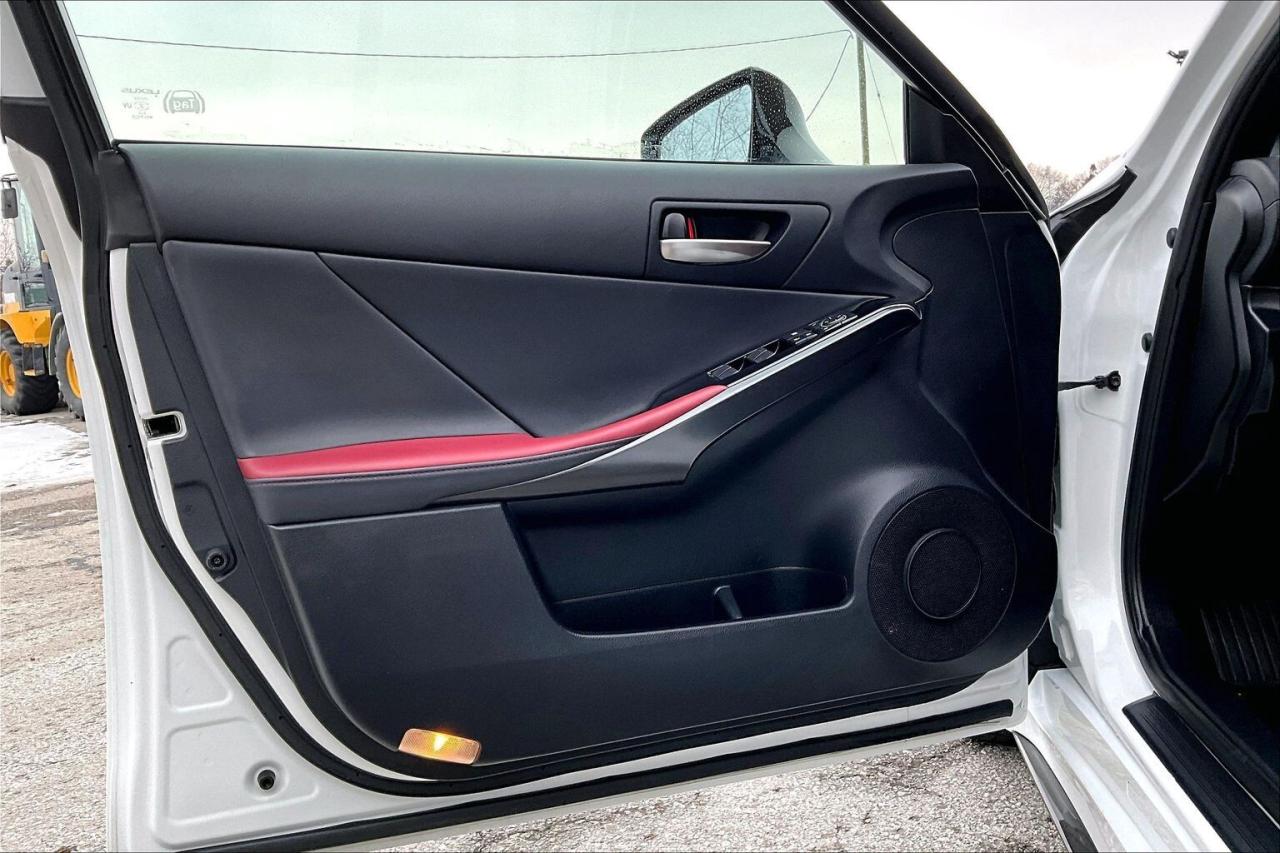 2024 Lexus IS IS300 F Sport Design AWD Photo