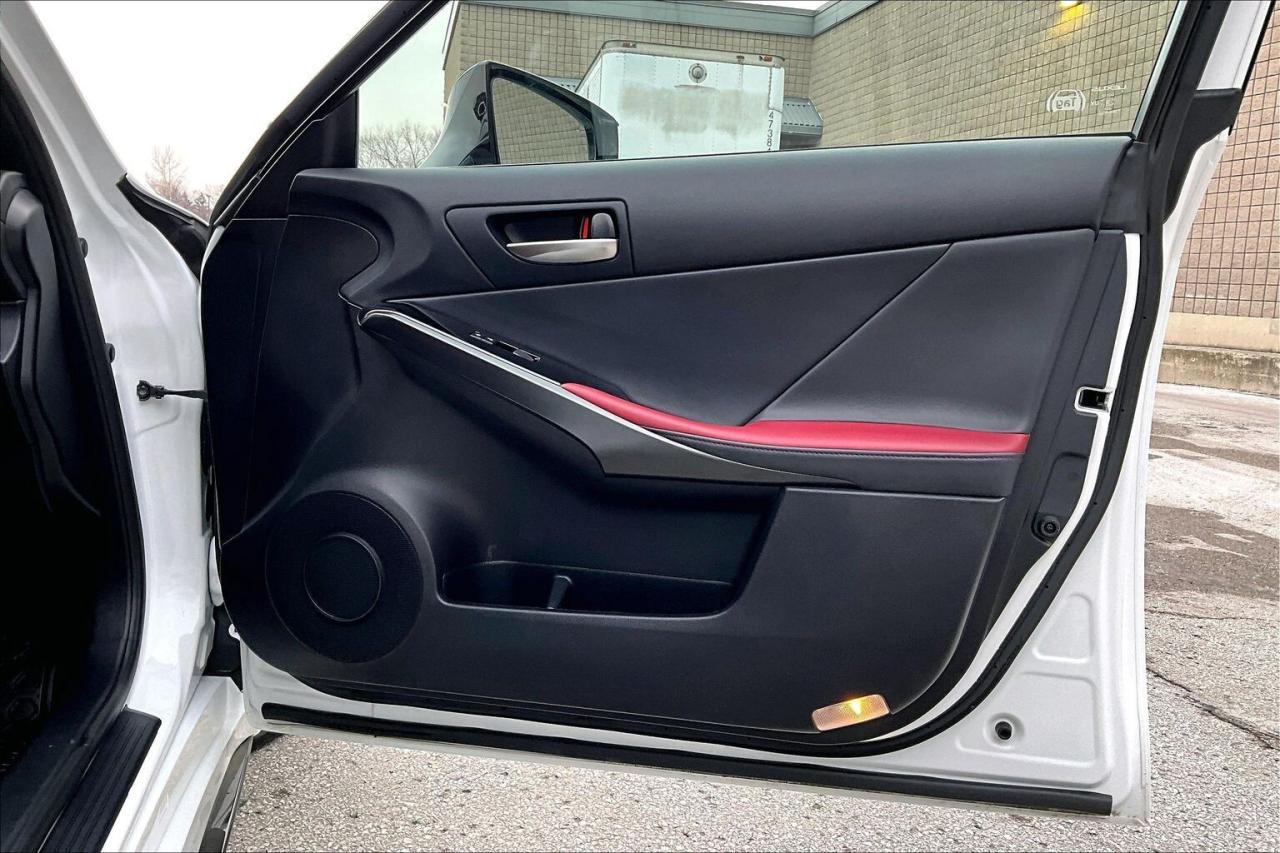 2024 Lexus IS IS300 F Sport Design AWD Photo