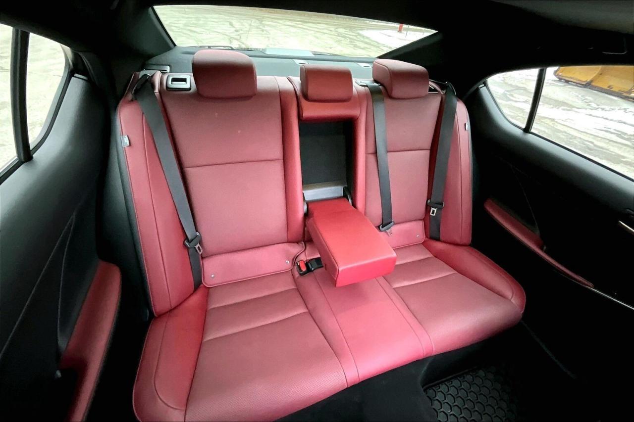 2024 Lexus IS IS300 F Sport Design AWD Photo