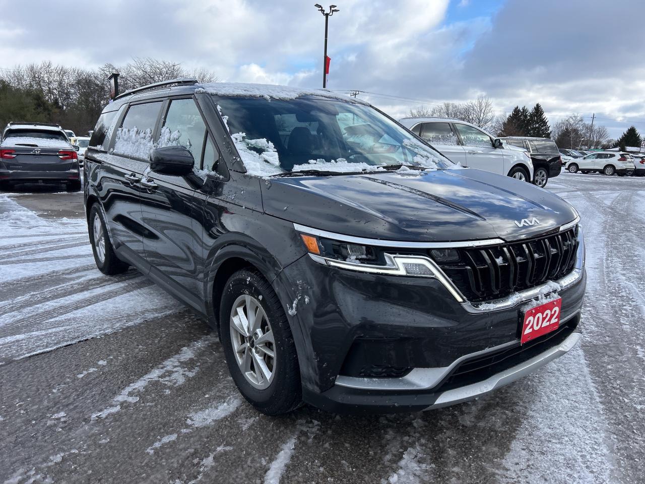 2022 Kia Carnival LX+, CLEAN CARFAX, 8 PASS, POWER SLIDING DOORS! - Photo #4