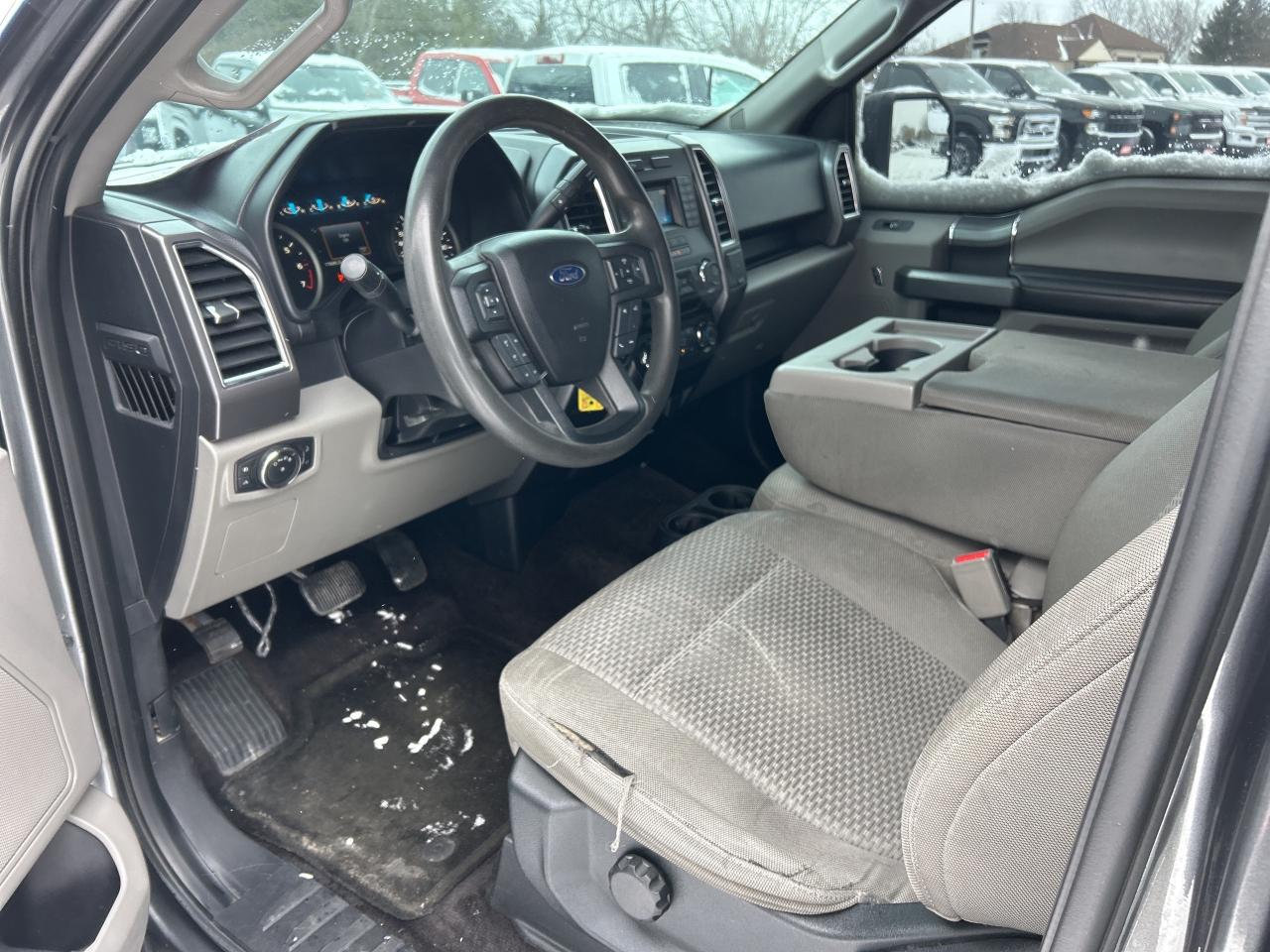 2016 Ford F-150 XLT, BACK UP CAMERA, CLEAN CARFAX! - Photo #10