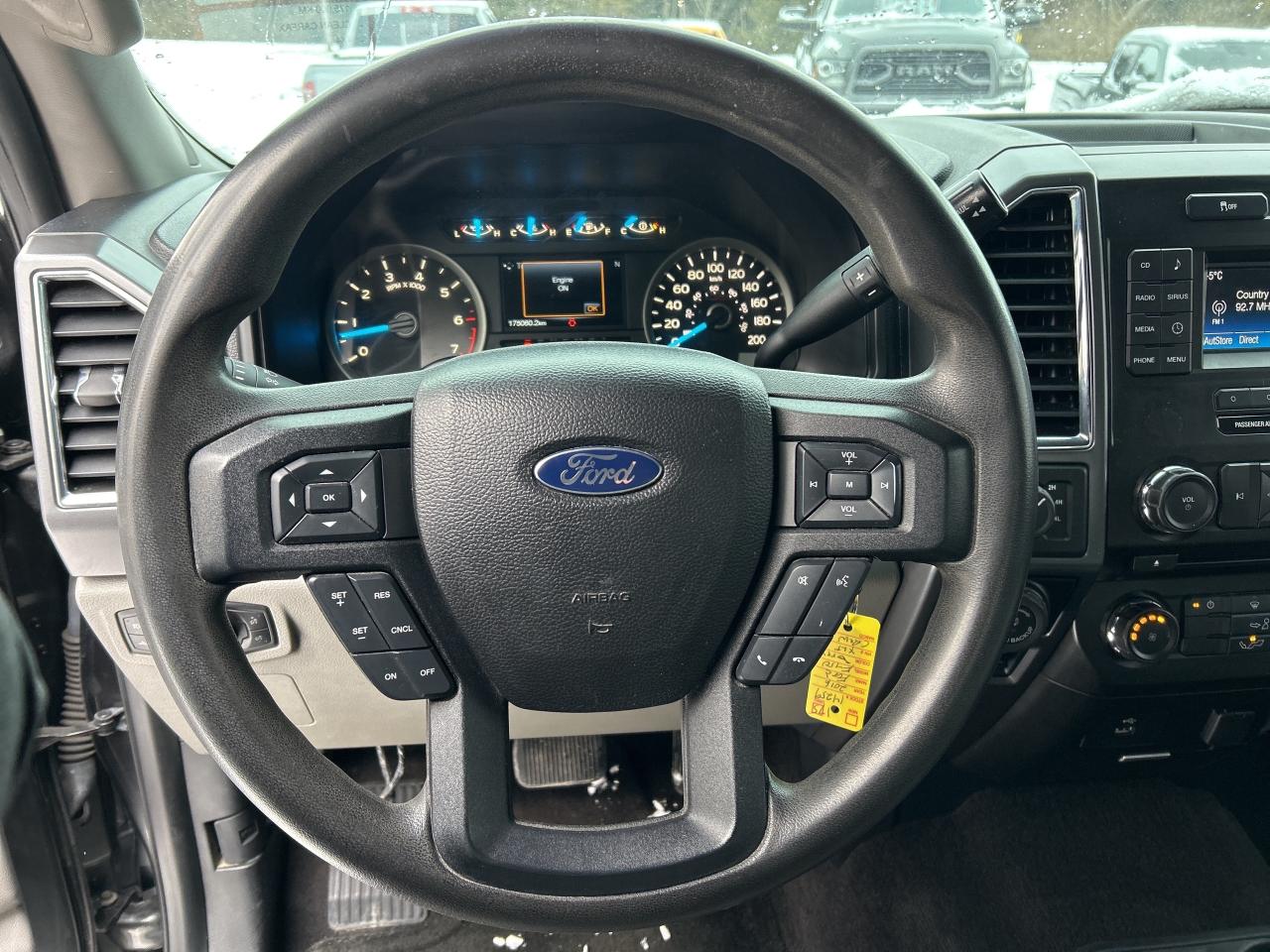 2016 Ford F-150 XLT, BACK UP CAMERA, CLEAN CARFAX! - Photo #12