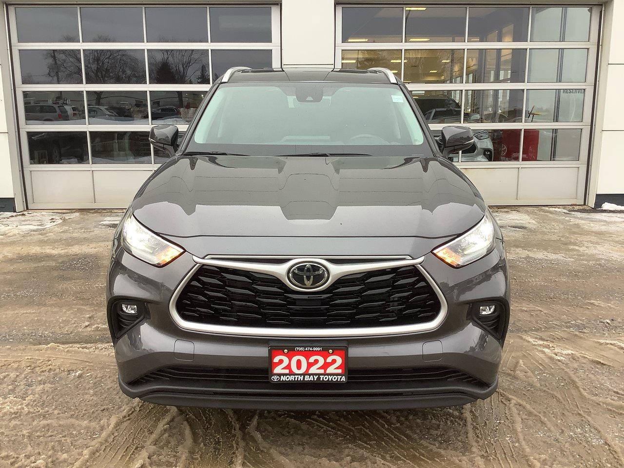 Used 2022 Toyota Highlander XLE for sale in North Bay, ON