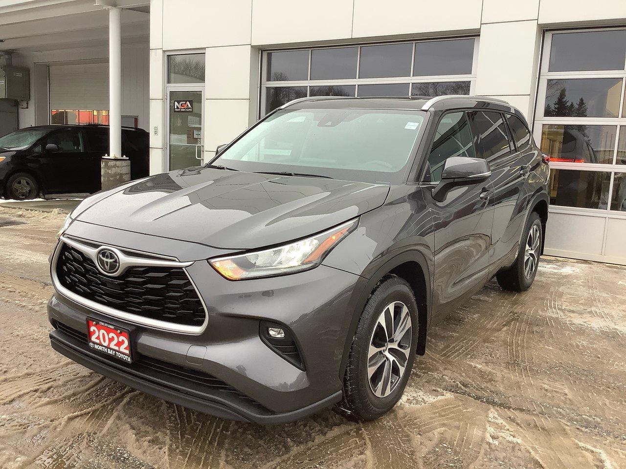 2022 Toyota Highlander XLE Photo