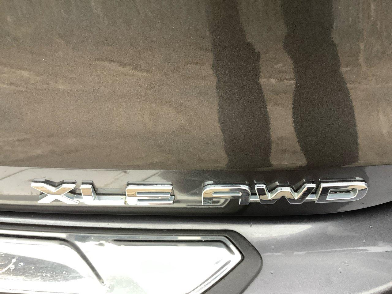 2022 Toyota Highlander XLE Photo