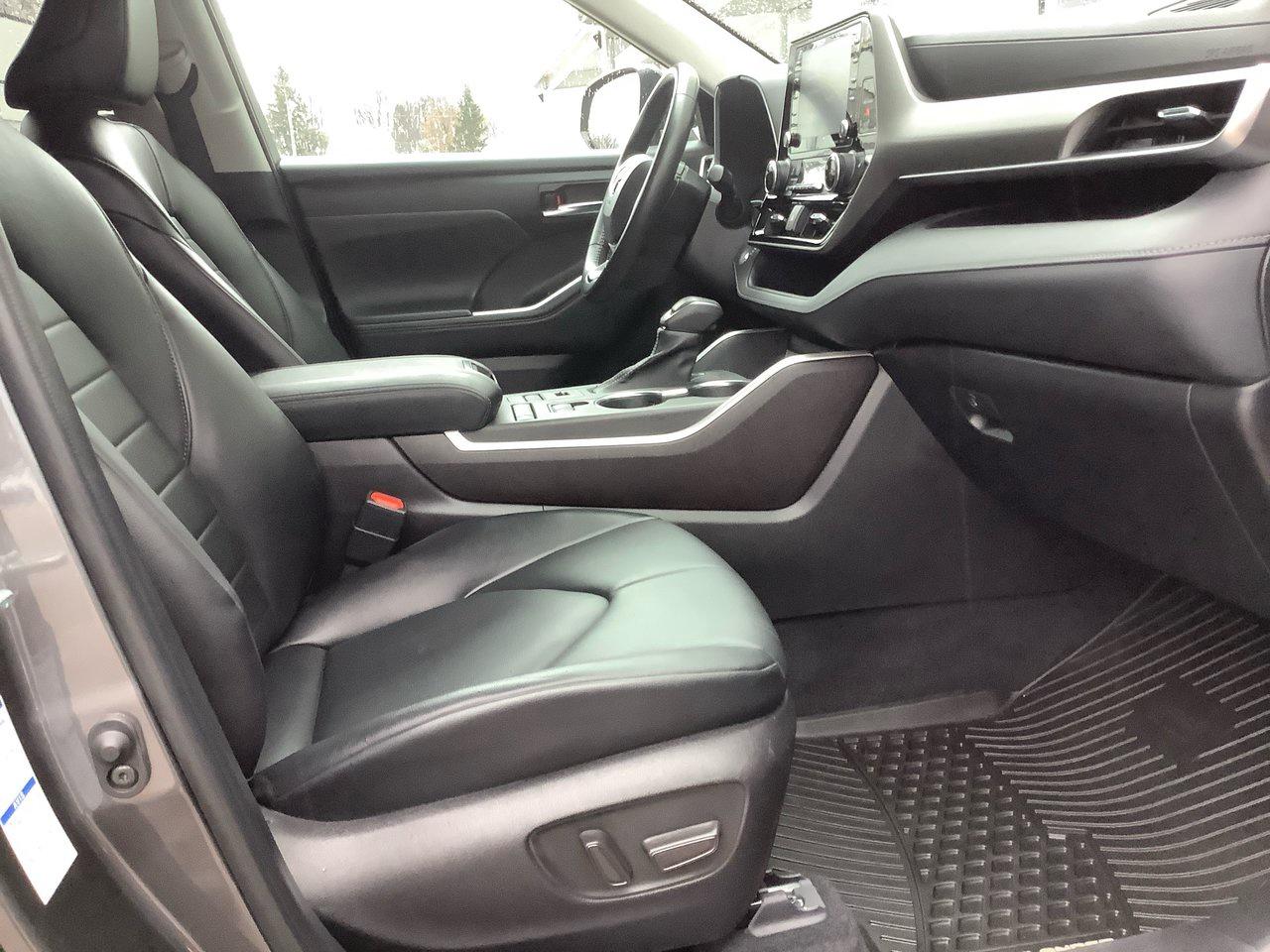 2022 Toyota Highlander XLE Photo