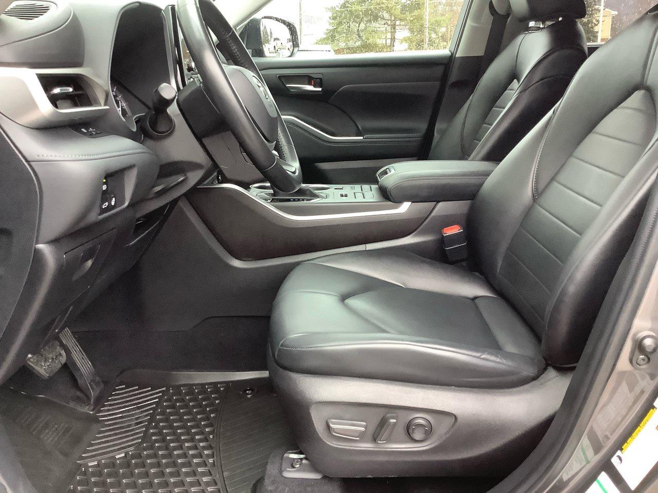 2022 Toyota Highlander XLE Photo