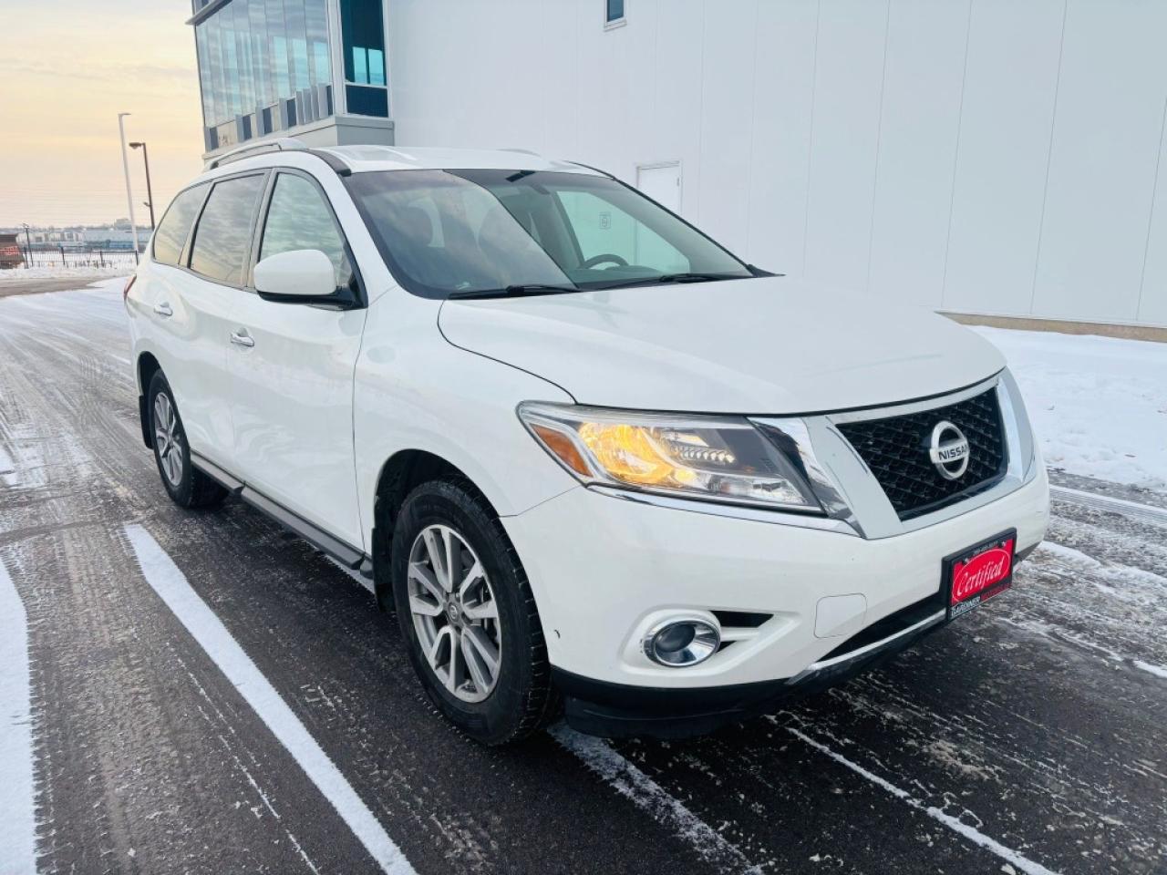 2014 Nissan Pathfinder SL 4dr SUV 4WD (3.5L 6cyl CVT) Photo