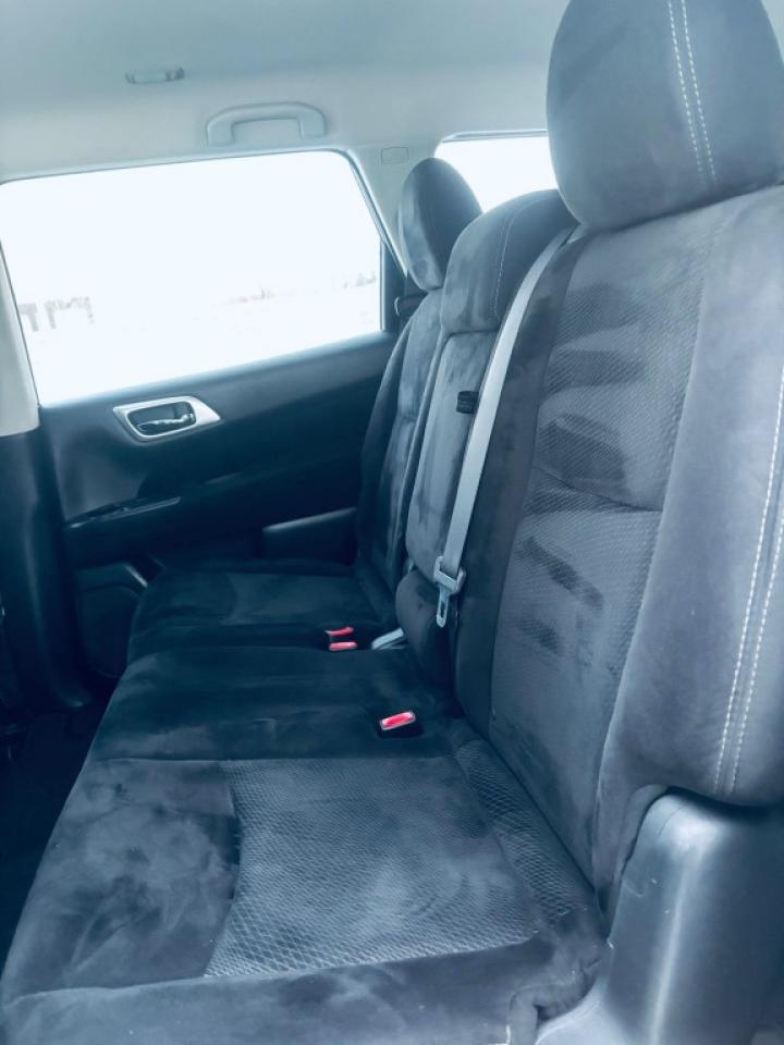 2014 Nissan Pathfinder SL 4dr SUV 4WD (3.5L 6cyl CVT) Photo