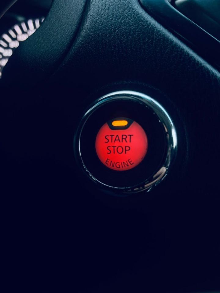 2014 Nissan Pathfinder SL 4dr SUV 4WD (3.5L 6cyl CVT) Photo