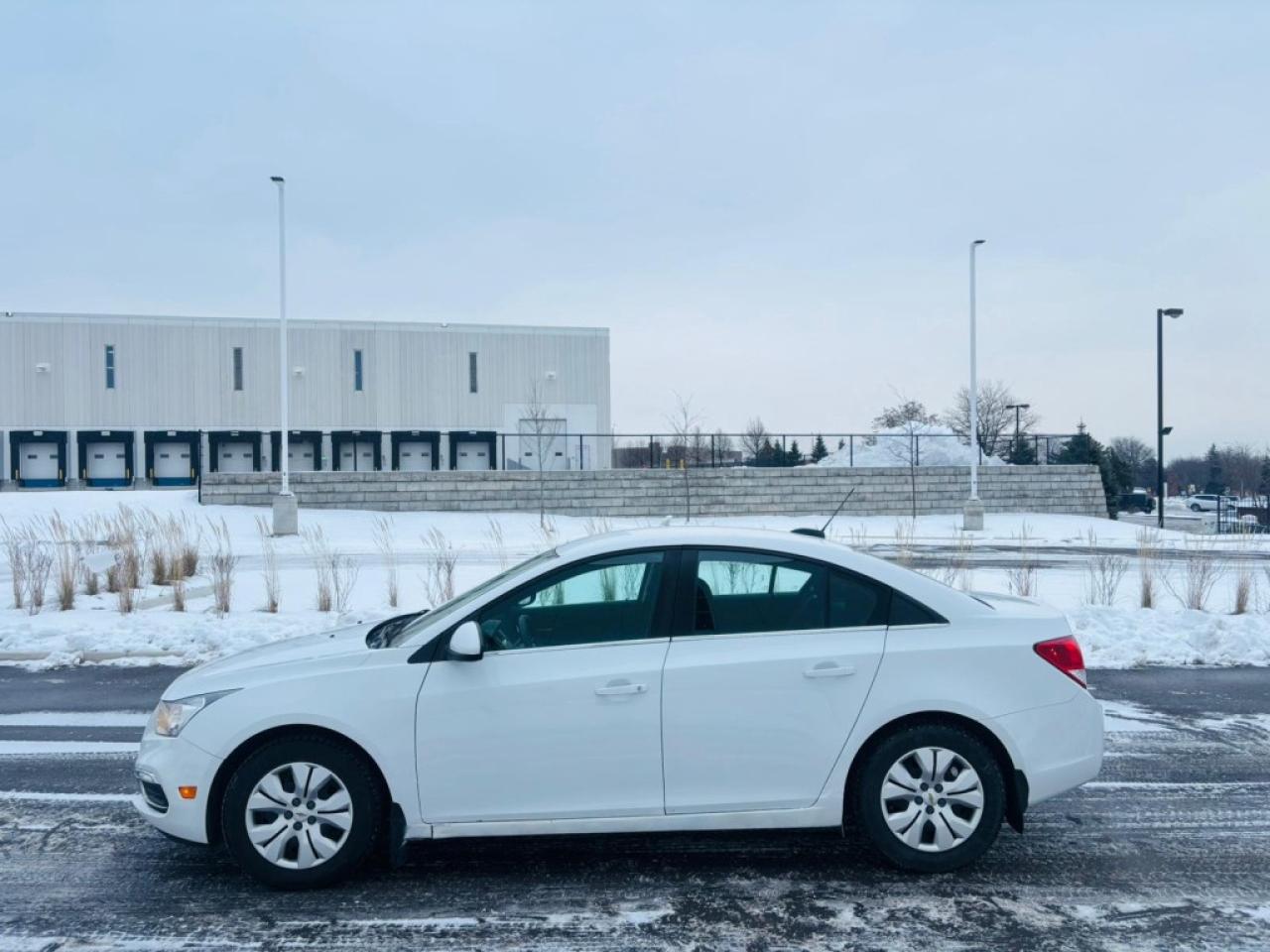 2015 Chevrolet Cruze 1LT 4dr Sedan (1.4L 4cyl Turbo 6A) Photo3