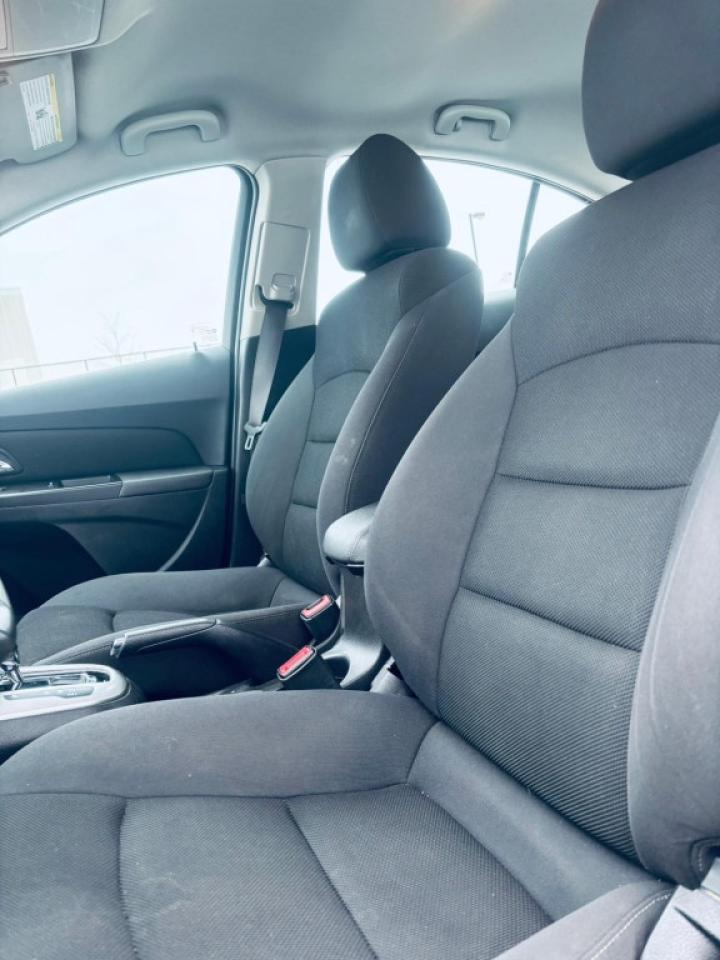 2015 Chevrolet Cruze 1LT 4dr Sedan (1.4L 4cyl Turbo 6A) Photo