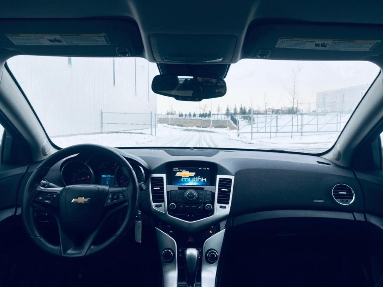 2015 Chevrolet Cruze 1LT 4dr Sedan (1.4L 4cyl Turbo 6A) Photo