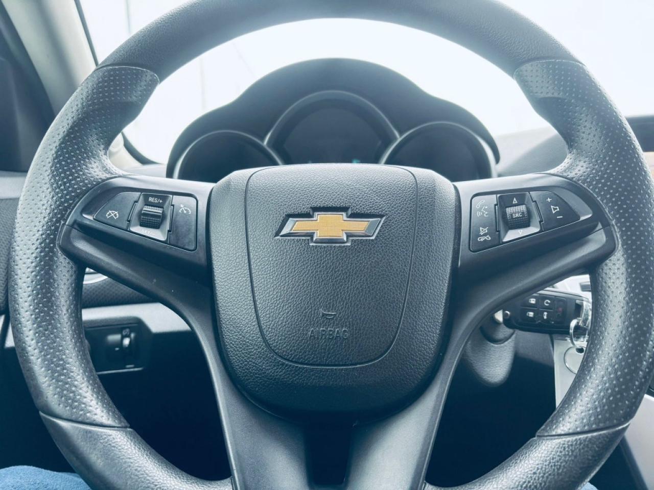 2015 Chevrolet Cruze 1LT 4dr Sedan (1.4L 4cyl Turbo 6A) Photo