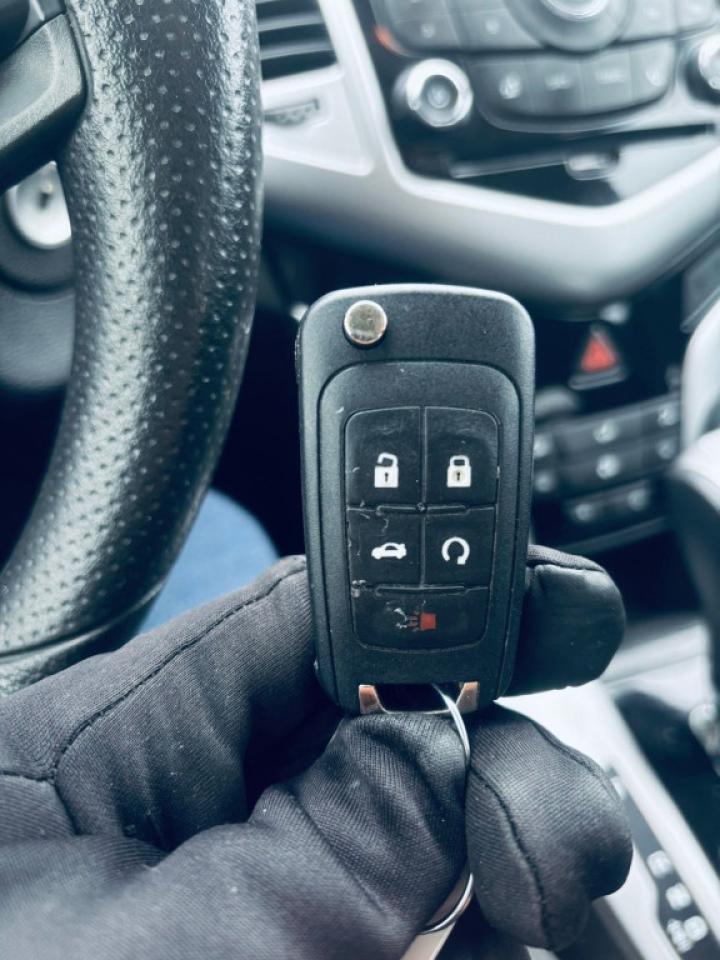 2015 Chevrolet Cruze 1LT 4dr Sedan (1.4L 4cyl Turbo 6A) Photo