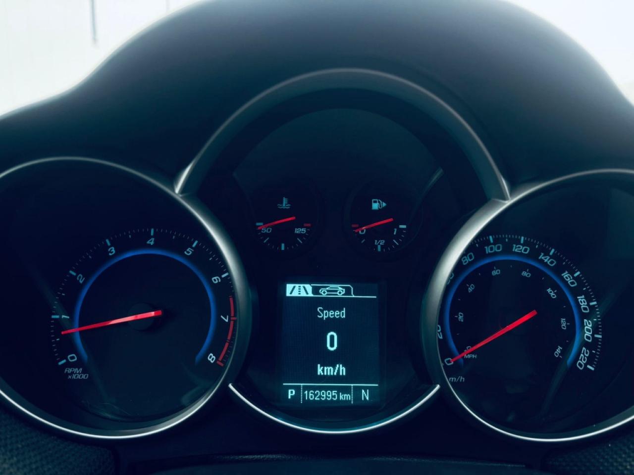 2015 Chevrolet Cruze 1LT 4dr Sedan (1.4L 4cyl Turbo 6A) Photo