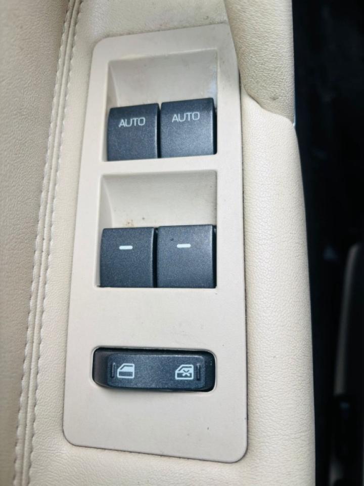 2011 Lincoln MKZ 4dr Sedan (3.5L 6cyl 6A) Photo