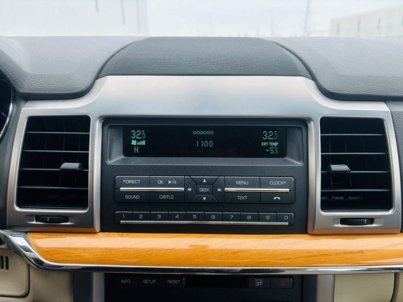 2011 Lincoln MKZ 4dr Sedan (3.5L 6cyl 6A) Photo