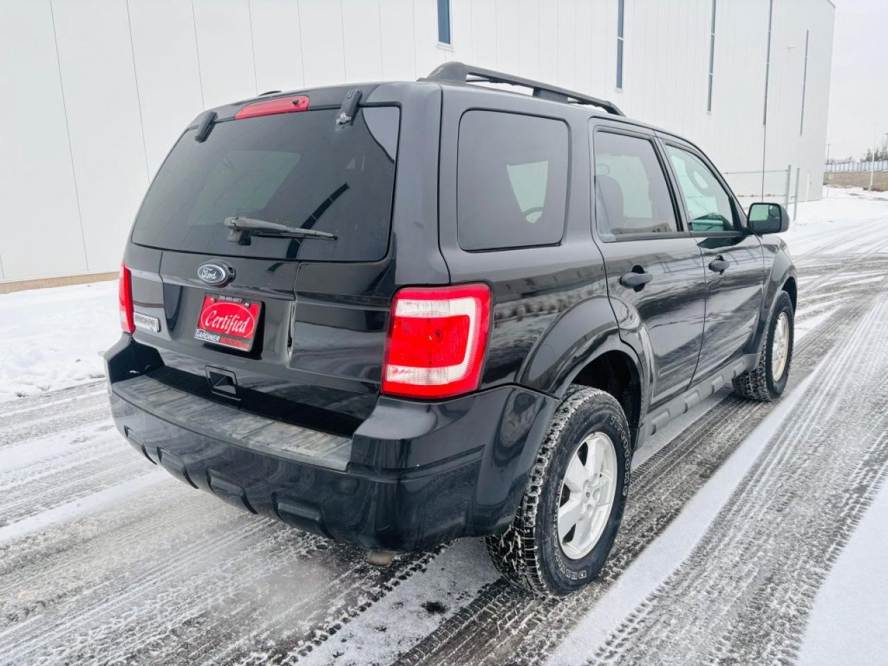 2011 Ford Escape XLT 4dr SUV AWD (2.5L 4cyl 6A) Photo