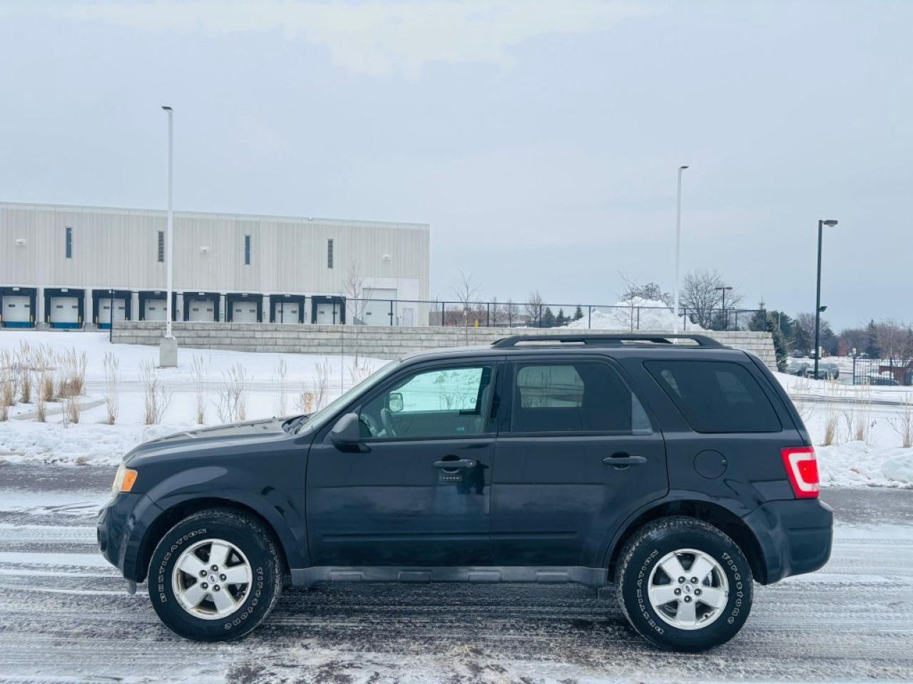 2011 Ford Escape XLT 4dr SUV AWD (2.5L 4cyl 6A) Photo