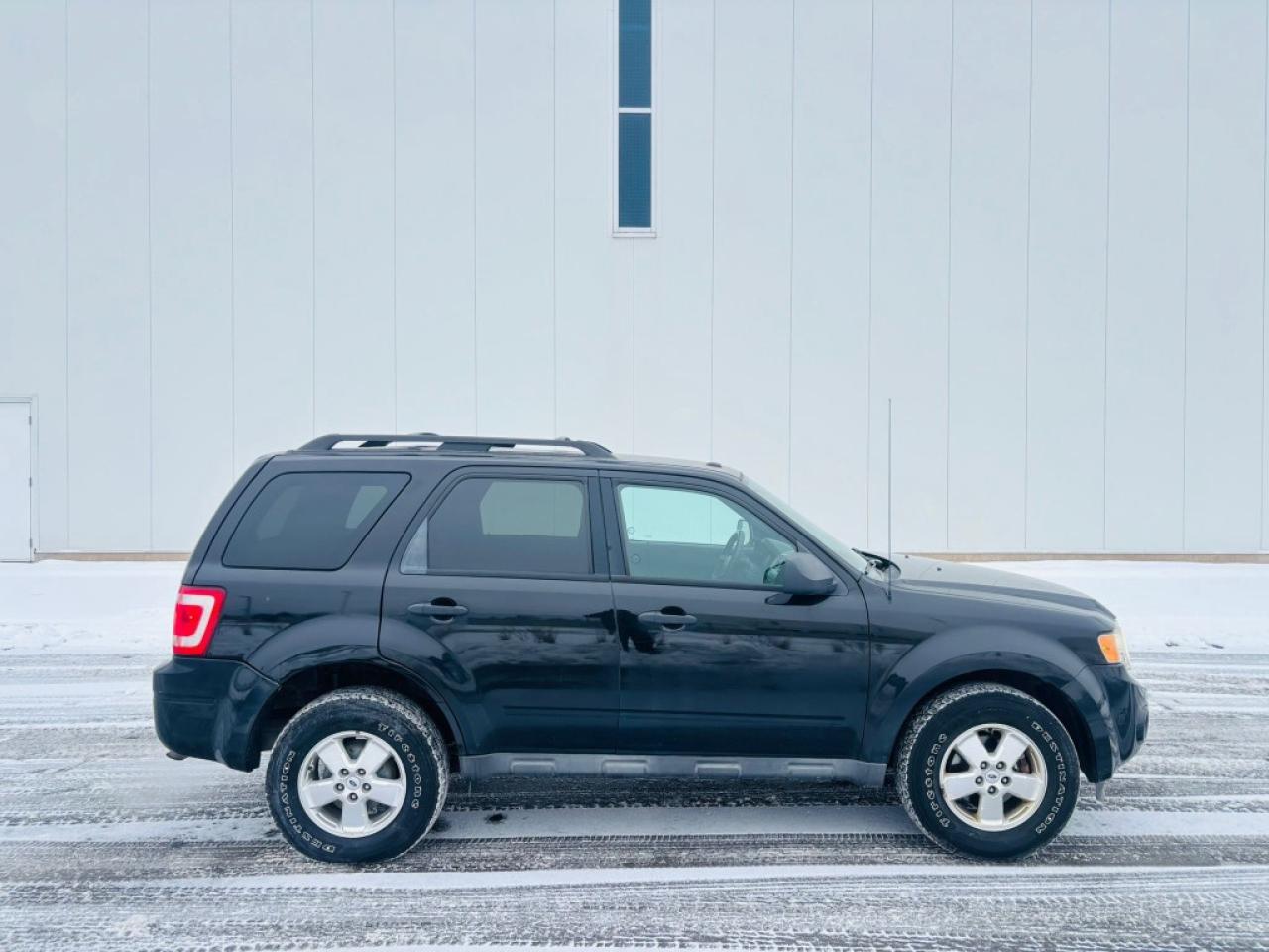 2011 Ford Escape XLT 4dr SUV AWD (2.5L 4cyl 6A) Photo