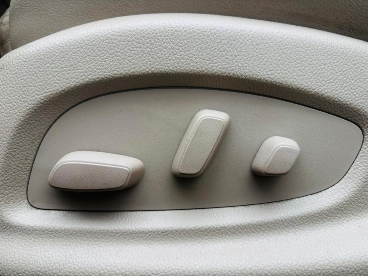 2015 Cadillac ATS Luxury 4dr Sedan AWD (2.0L 4cyl Turbo 6A) Photo