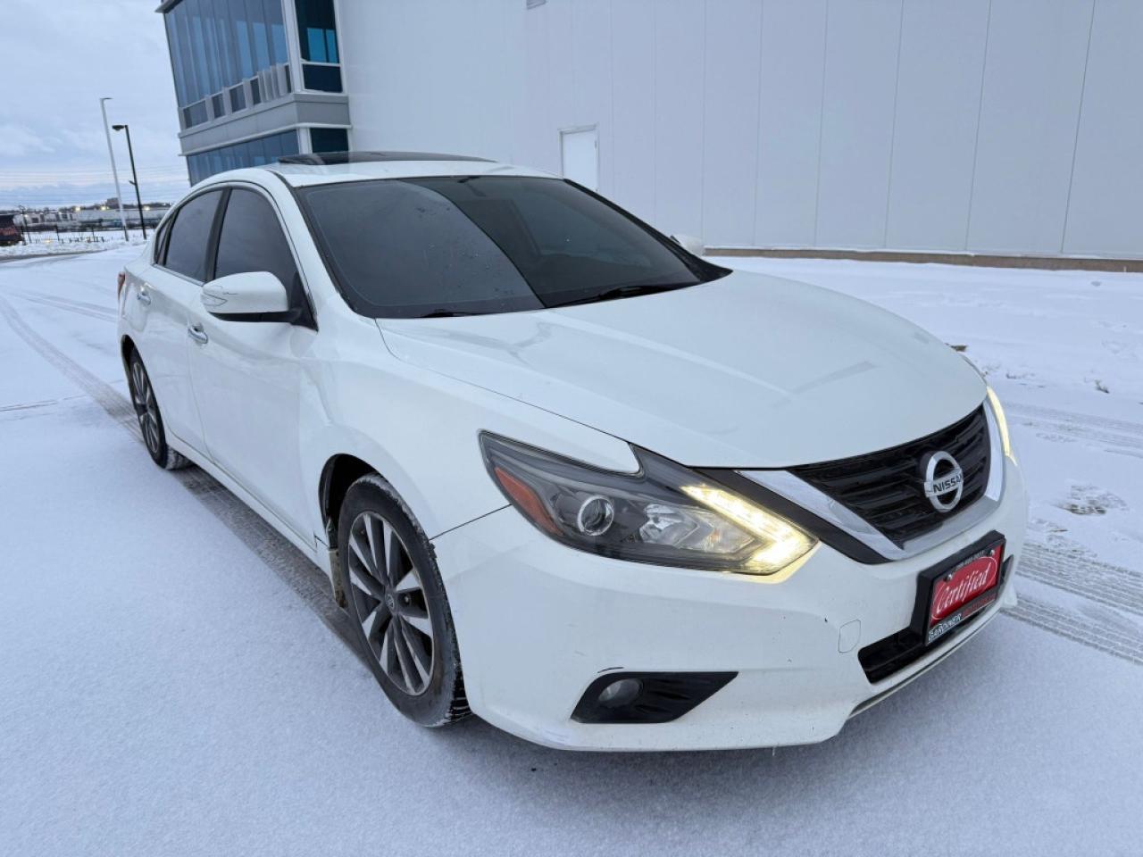 2016 Nissan Altima 4dr Sedan I4 CVT 2.5 SL Tech Photo2