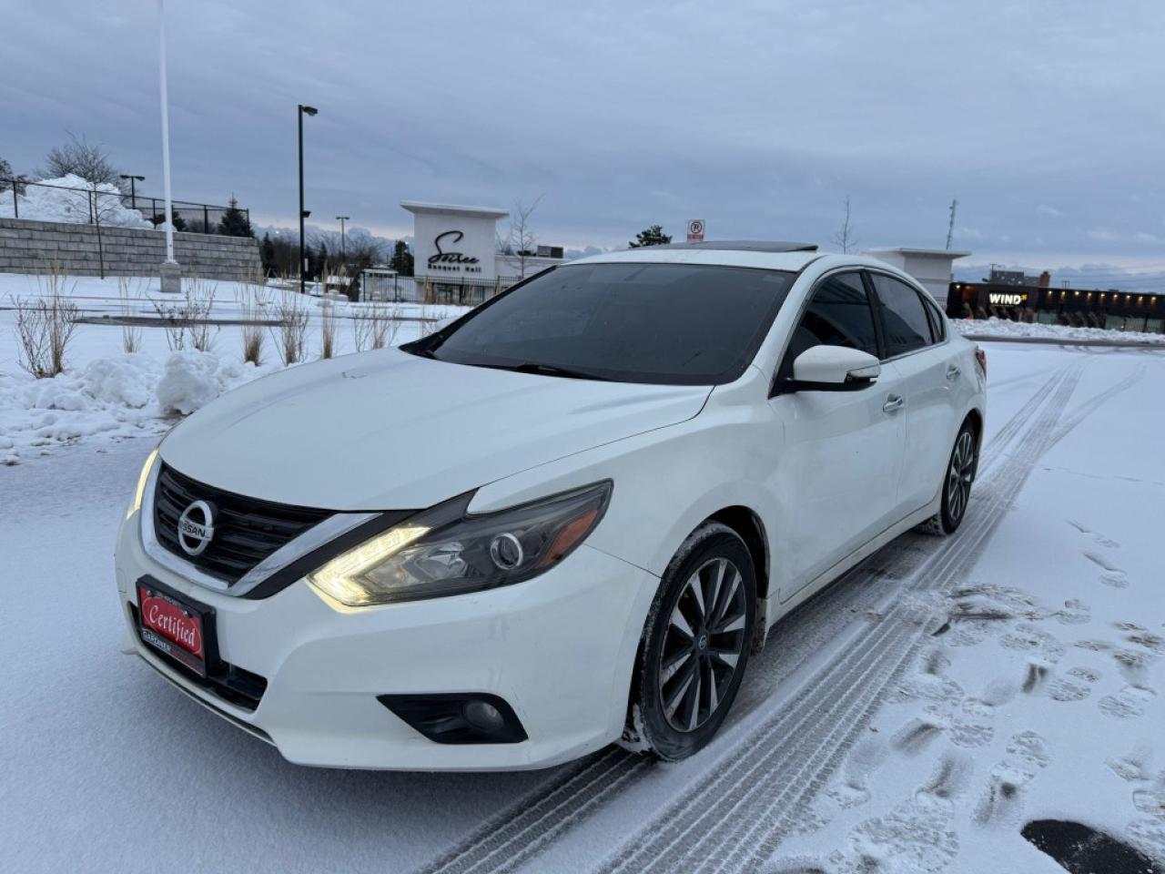 2016 Nissan Altima 4dr Sedan I4 CVT 2.5 SL Tech Photo0