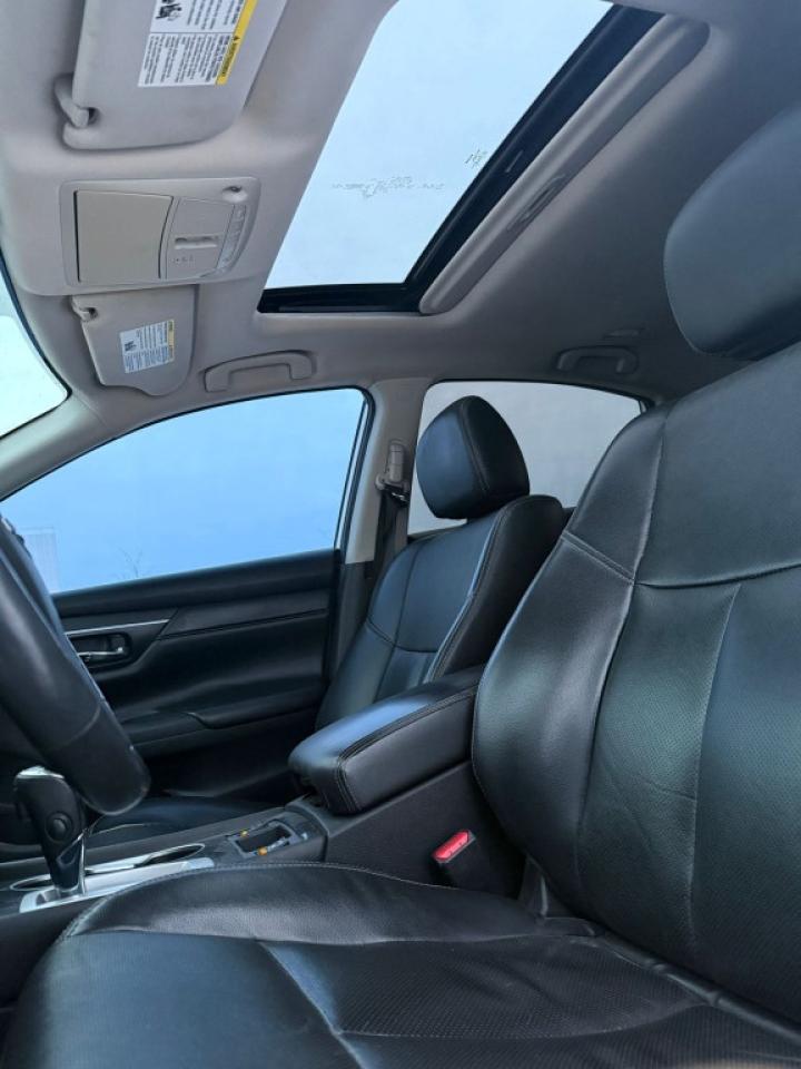 2016 Nissan Altima 4dr Sedan I4 CVT 2.5 SL Tech Photo