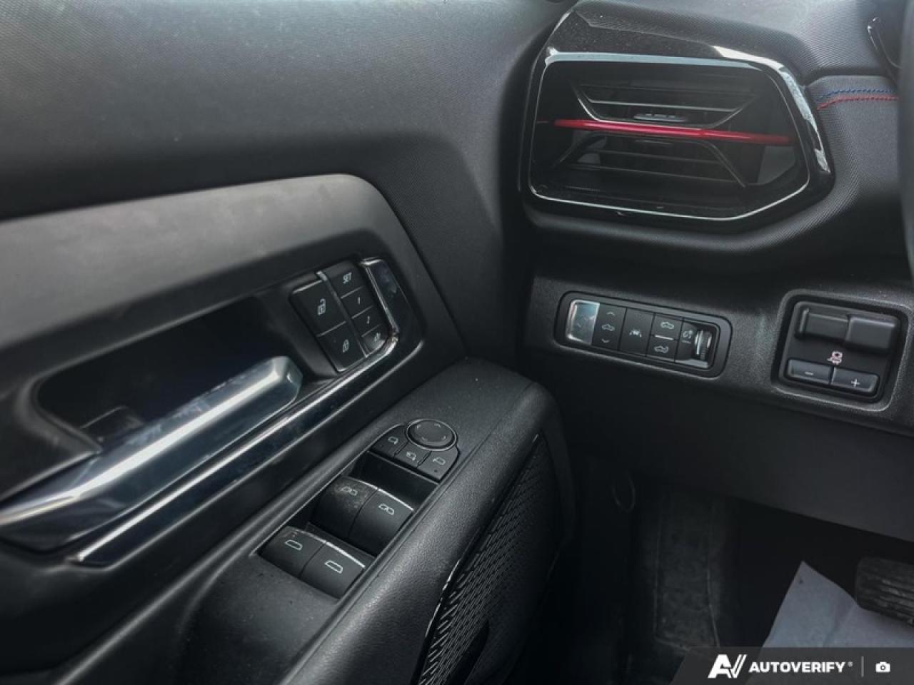 2024 Chevrolet Silverado EV RST  RST, MAX RANGE, 4WD, SUNROOF Photo