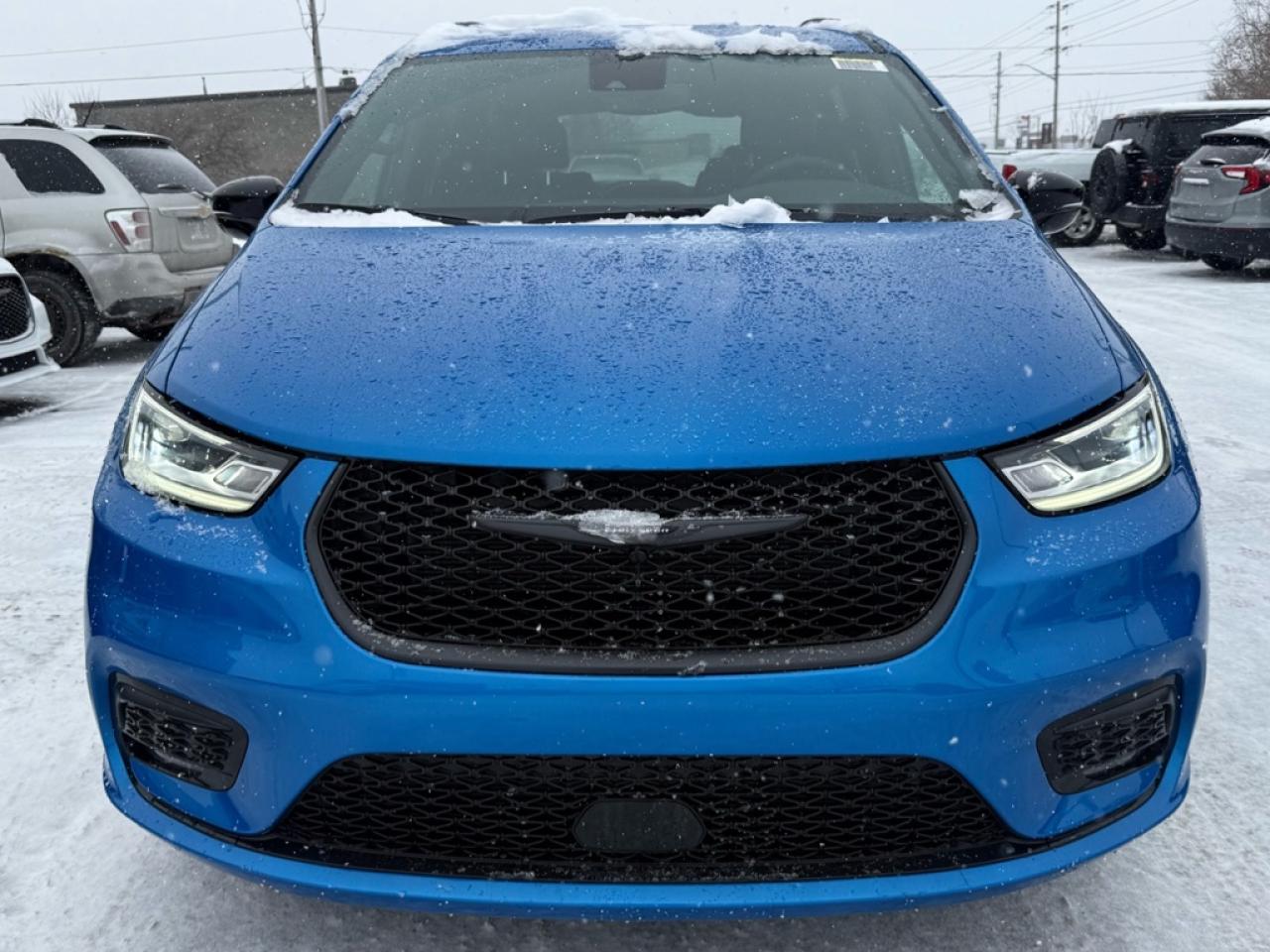 2026 Chrysler Pacifica Select  - $154.32 /Wk Photo