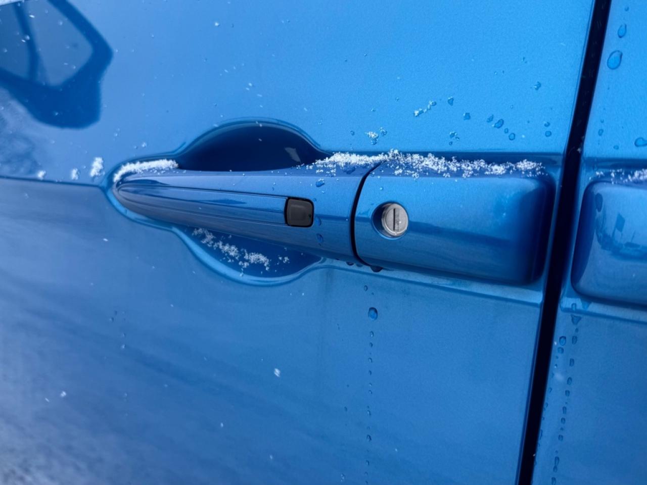 2026 Chrysler Pacifica Select  - $154.32 /Wk Photo