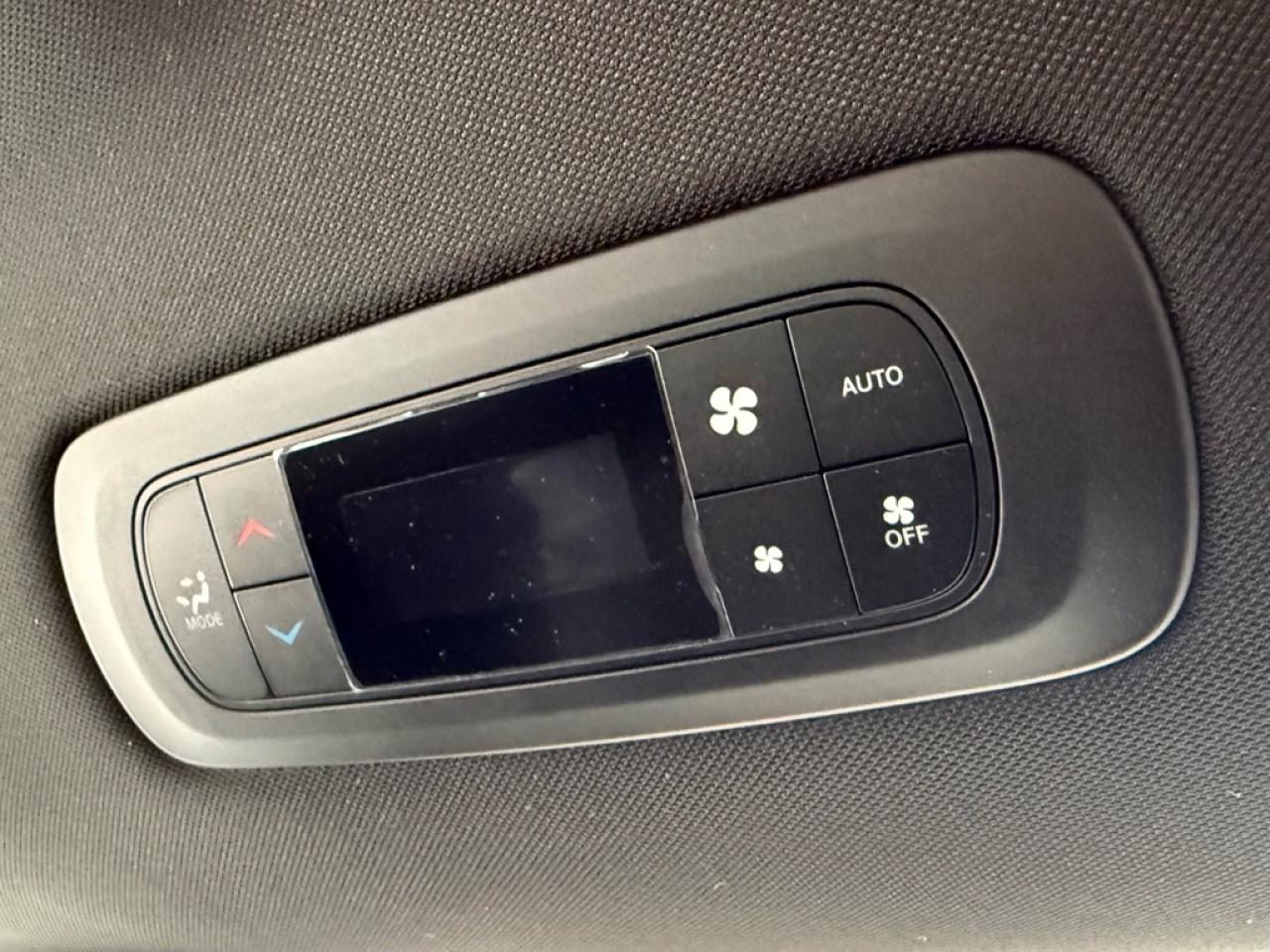 2026 Chrysler Pacifica Select  - $154.32 /Wk Photo