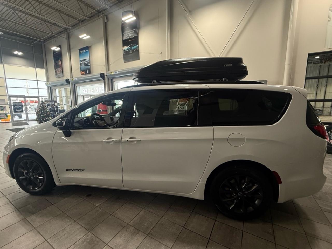 2026 Chrysler Pacifica Select  Rear Entertainment Photo