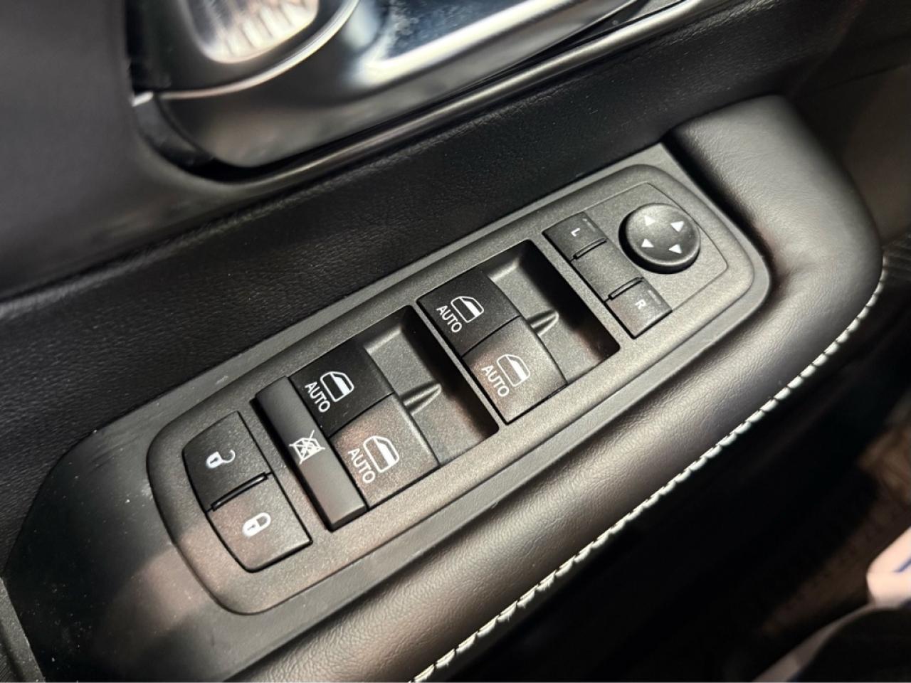 2026 Chrysler Pacifica Select  Rear Entertainment Photo