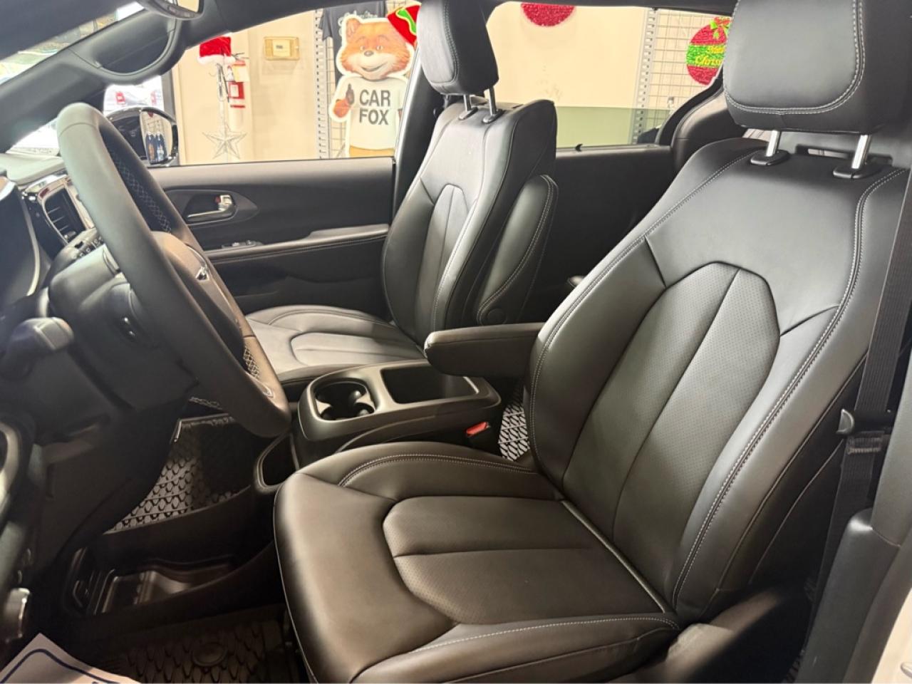 2026 Chrysler Pacifica Select  Rear Entertainment Photo