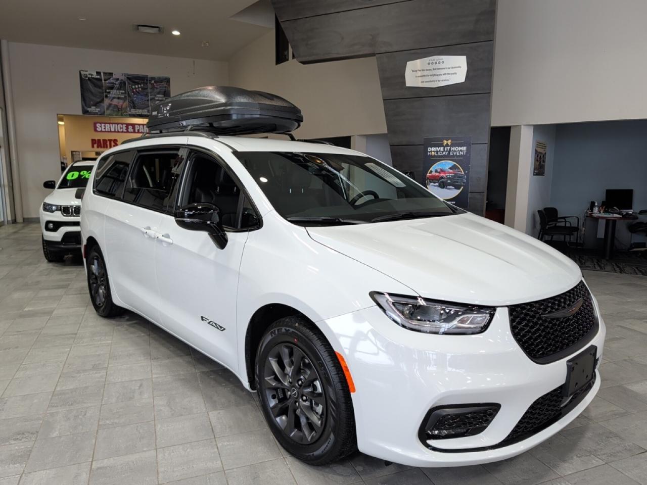 2026 Chrysler Pacifica Select  Rear Entertainment Photo