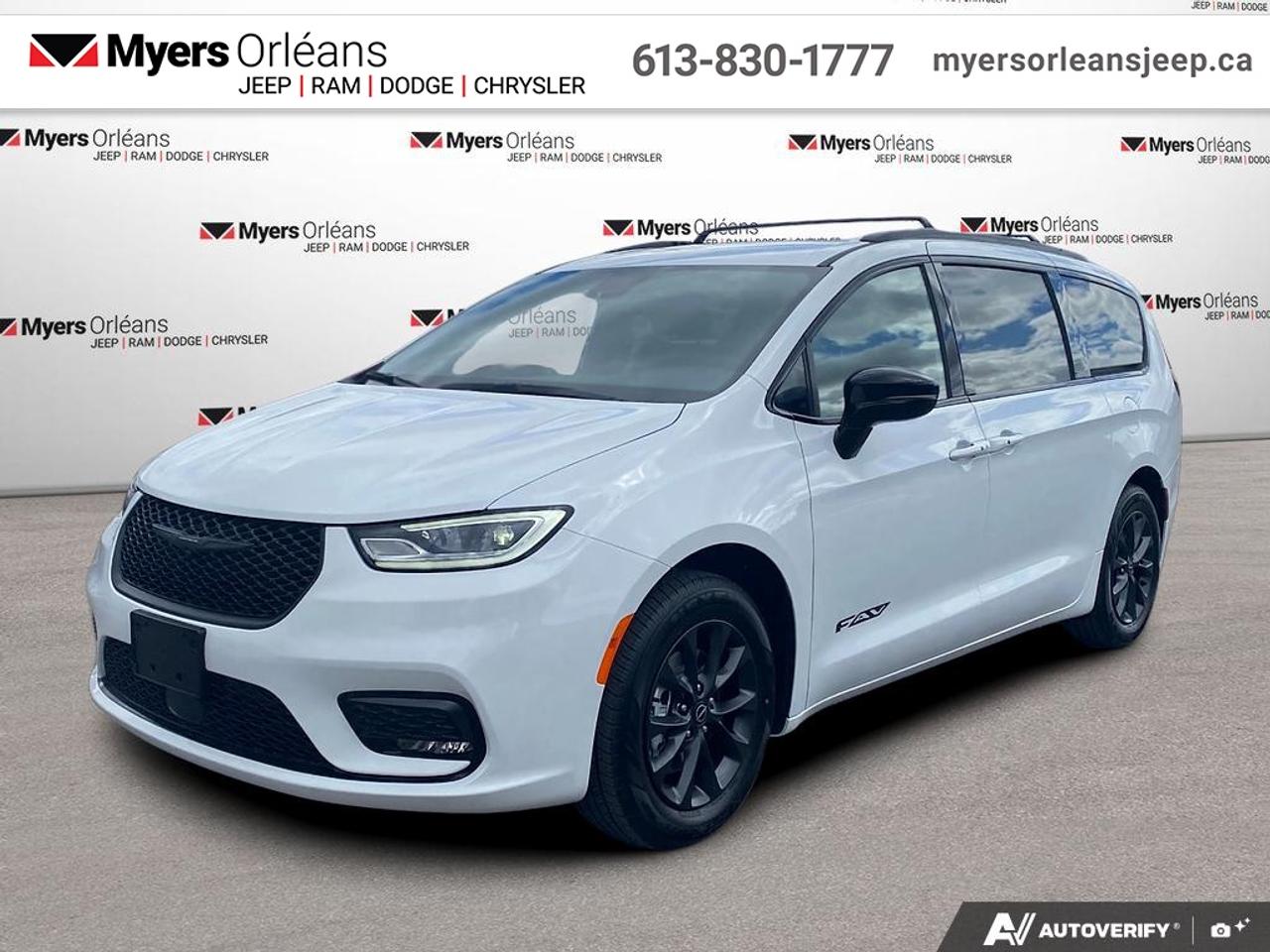 2026 Chrysler Pacifica Select  -Rear Entertainment Photo