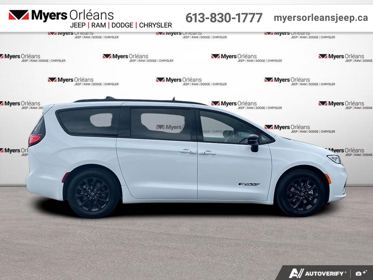 2026 Chrysler Pacifica Select  -Rear Entertainment Photo