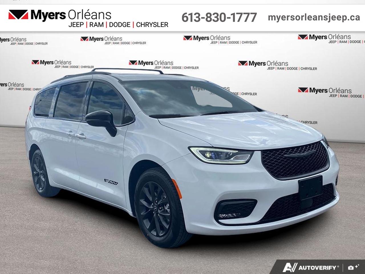 2026 Chrysler Pacifica Select  -Rear Entertainment Photo