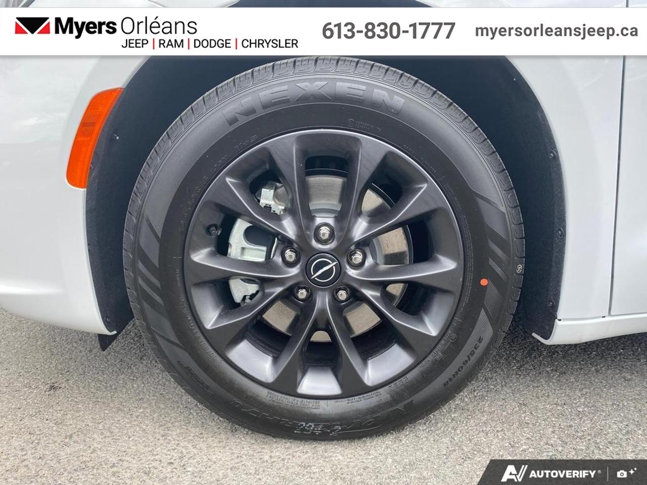 2026 Chrysler Pacifica Select  -Rear Entertainment Photo
