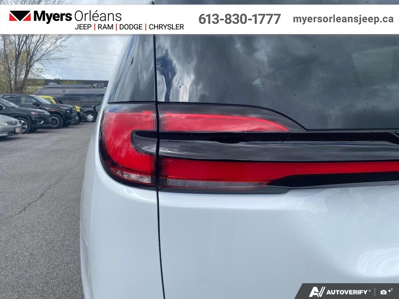 2026 Chrysler Pacifica Select  -Rear Entertainment Photo