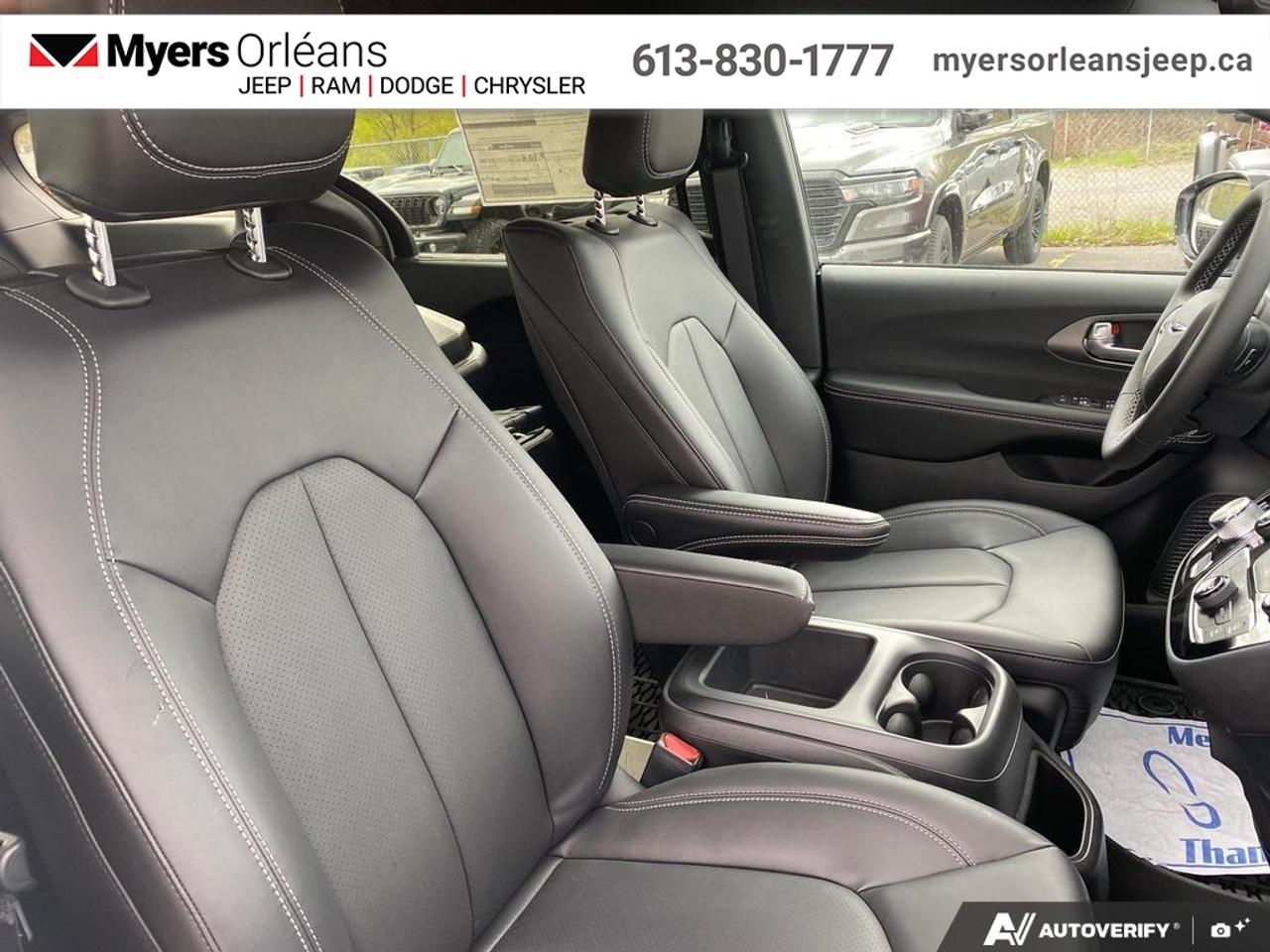 2026 Chrysler Pacifica Select  -Rear Entertainment Photo