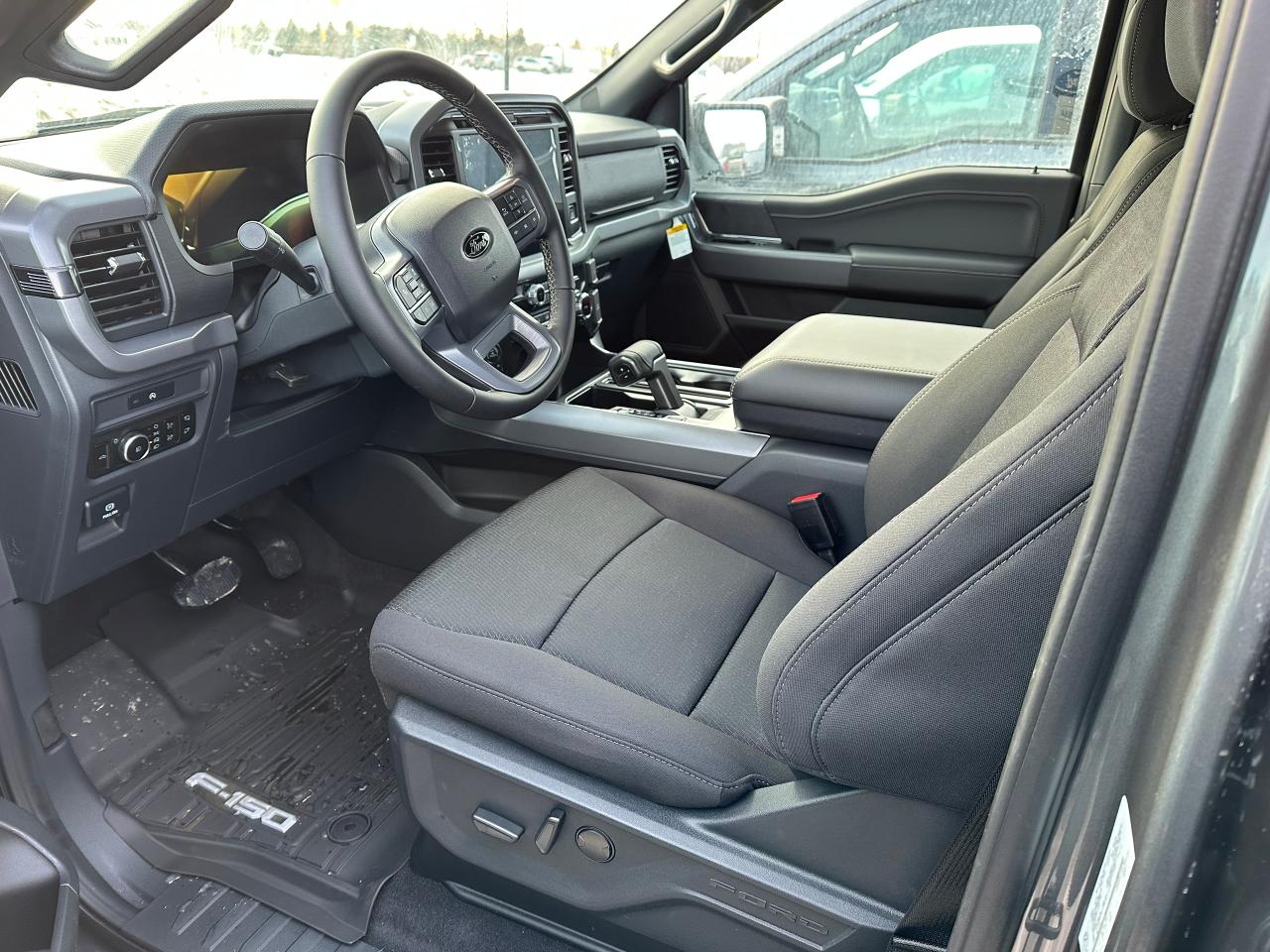 2026 Ford F-150 XLT 4WD SuperCrew 5.5' Box 302A Photo5