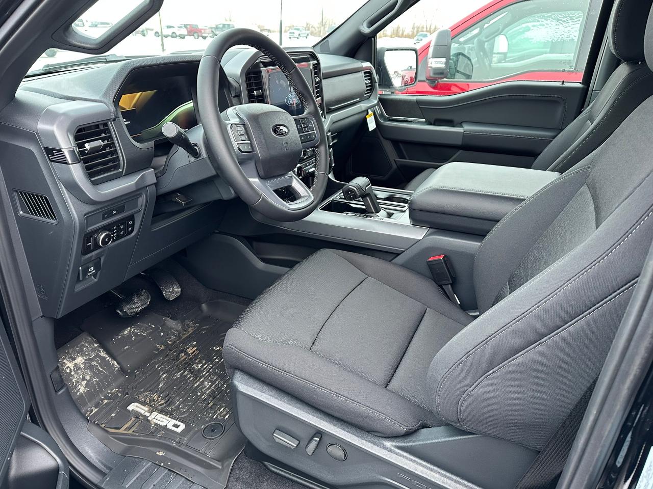 2025 Ford F-150 XLT 4WD SuperCrew 5.5' Box 302A Photo5