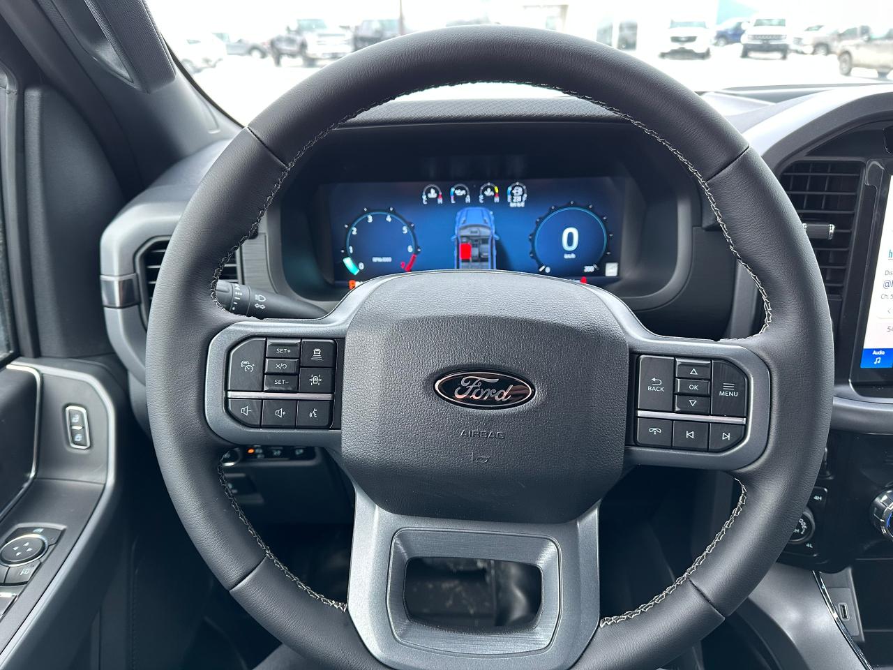 2025 Ford F-150 XLT 4WD SuperCrew 5.5' Box 302A Photo5