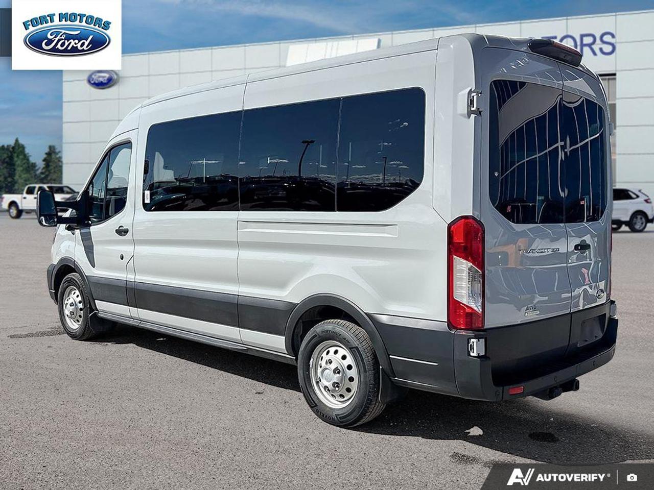 2024 Ford Transit XLT Photo4