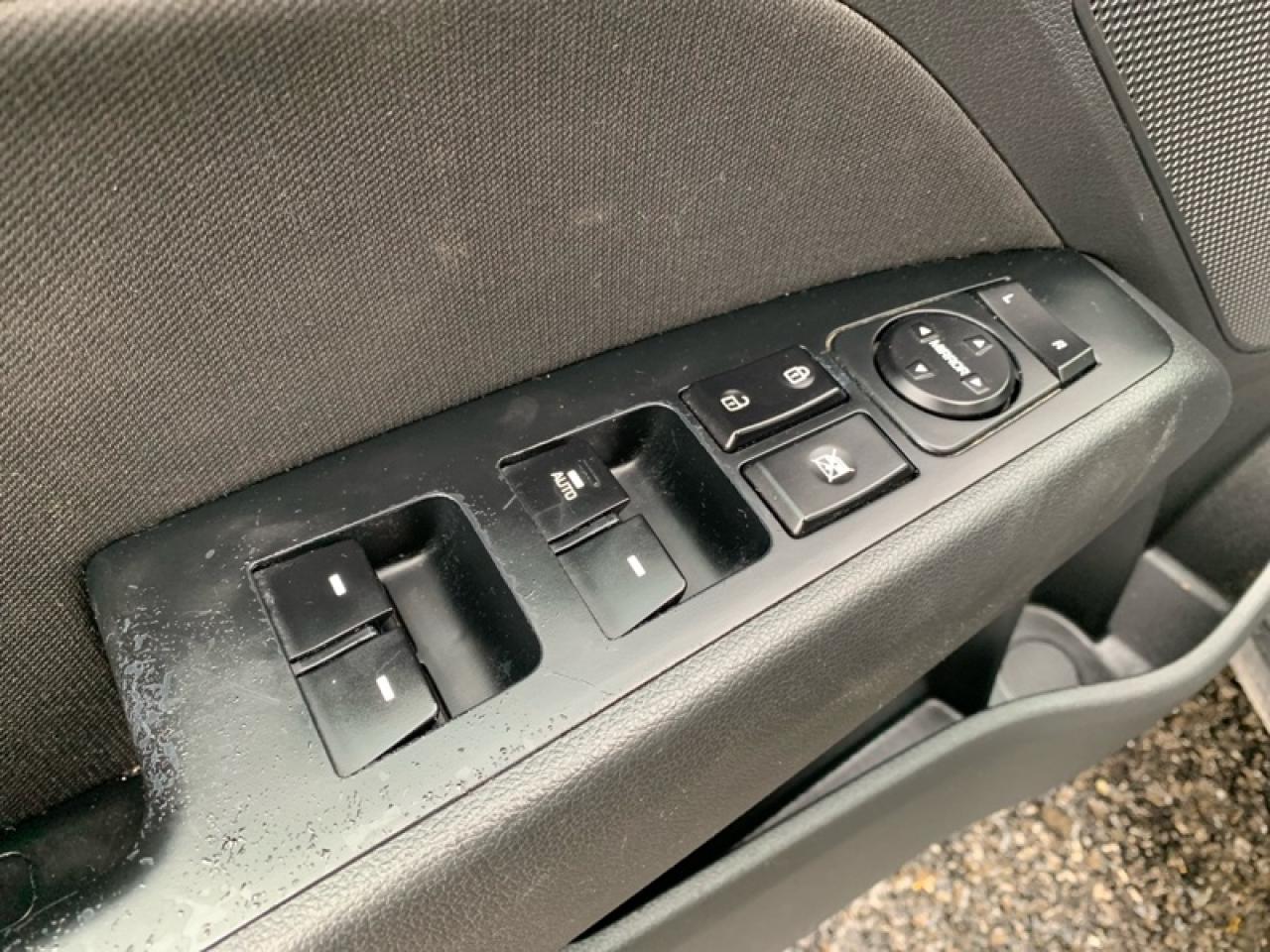 2019 Hyundai Elantra Preferred w/sun and safety pkg Photo